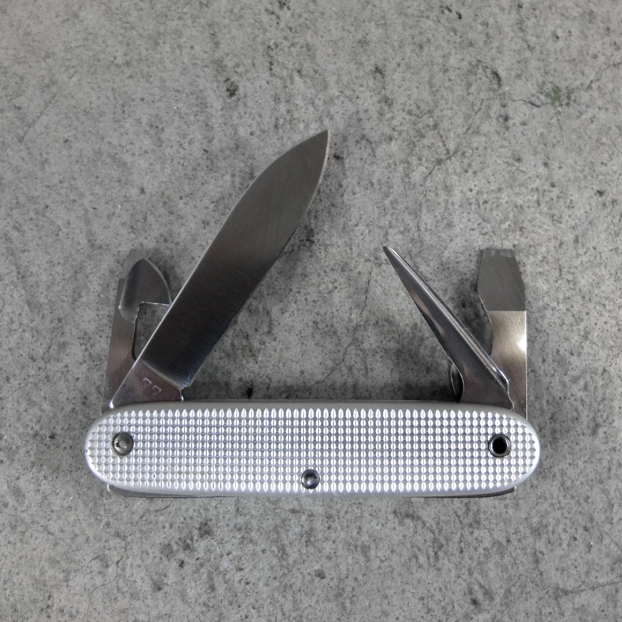 Victorinox 1977 Swiss army knife