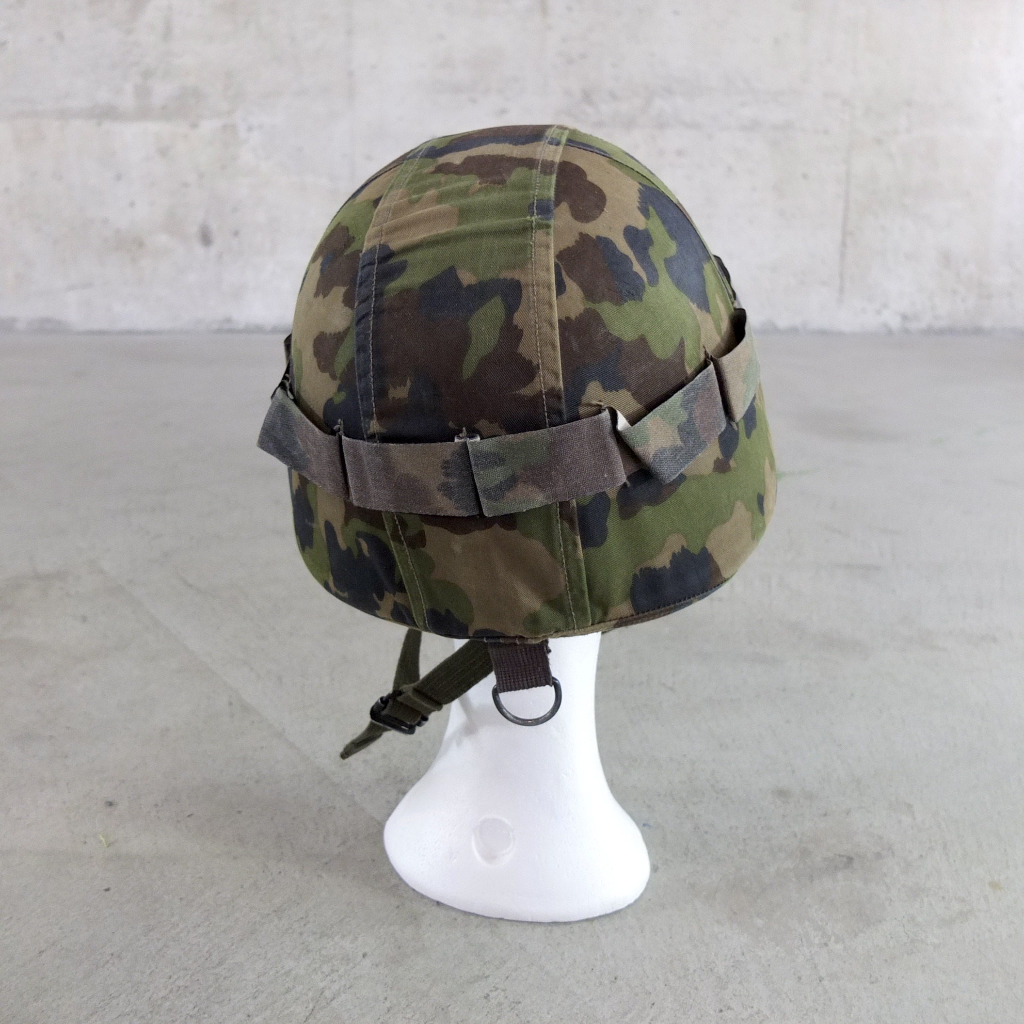 swiss-army-schuberth-kevlar-helmet-04 Swiss army Schuberth Kevlar helmet