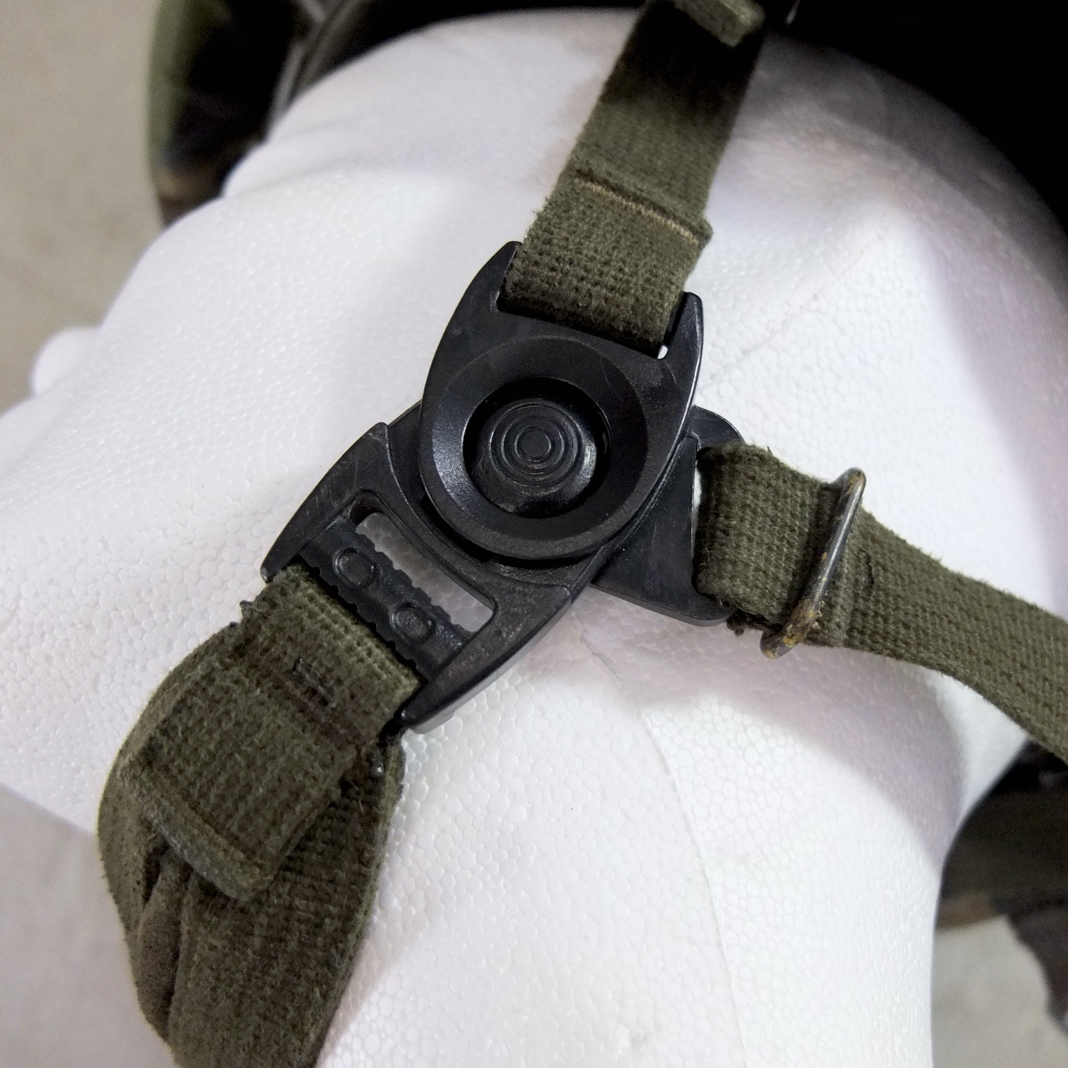 swiss-army-schuberth-kevlar-helmet-10 Swiss army Schuberth Kevlar helmet