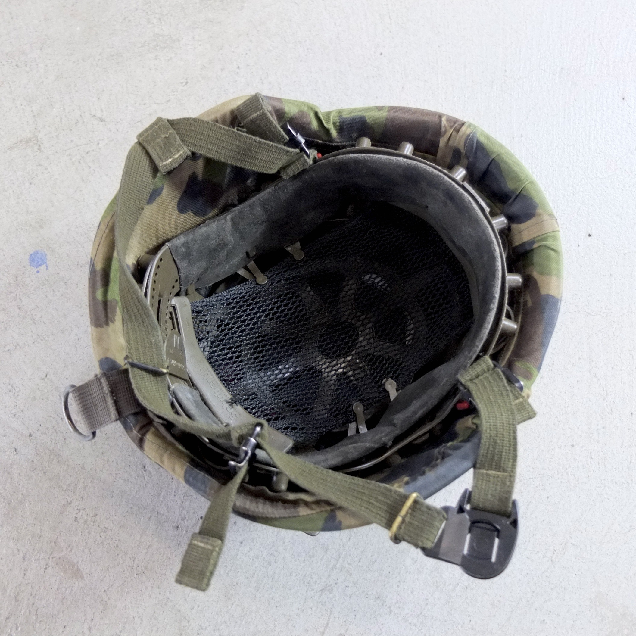 swiss-army-schuberth-kevlar-helmet-06 Swiss army Schuberth Kevlar helmet