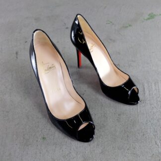 Escarpins Louboutin laqués noires 35.5