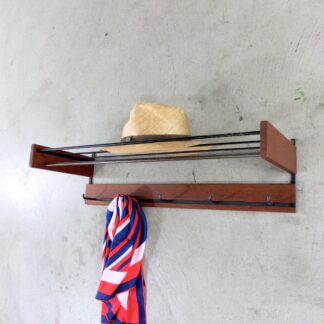 Mid-century Wandgarderobe mit Hutablage