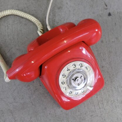 Téléphone rouge vintage 1970
