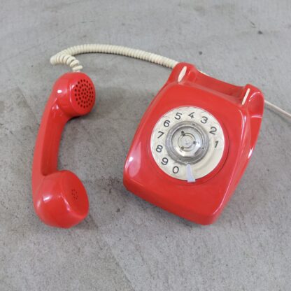 Téléphone rouge vintage 1970