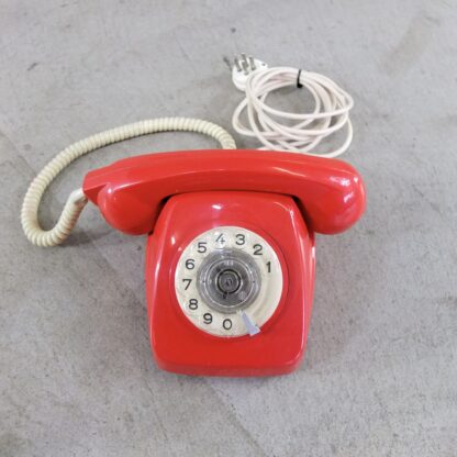 Téléphone rouge vintage 1970