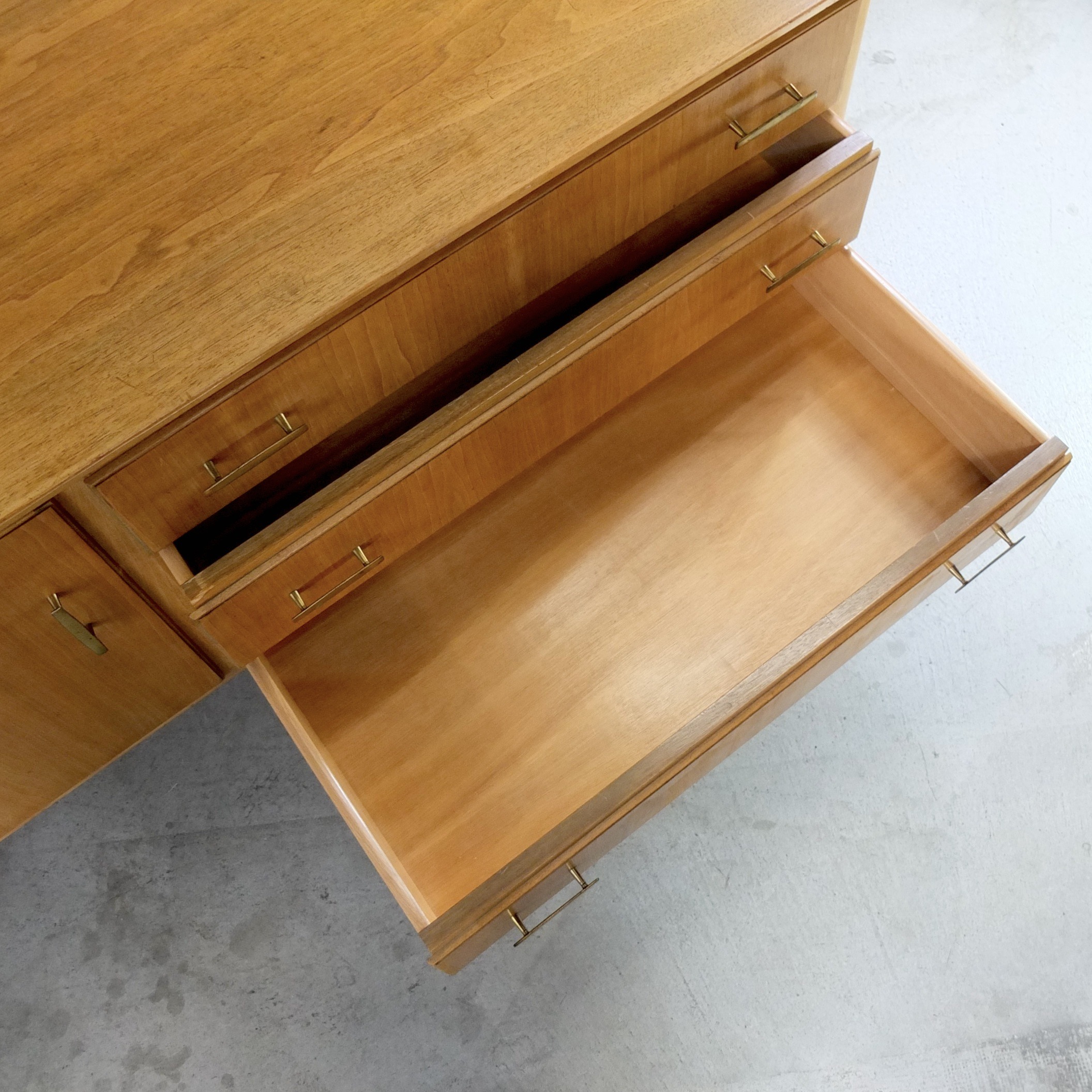 petit-sideboard-vintage-1950-10 Petit sideboard vintage 1950