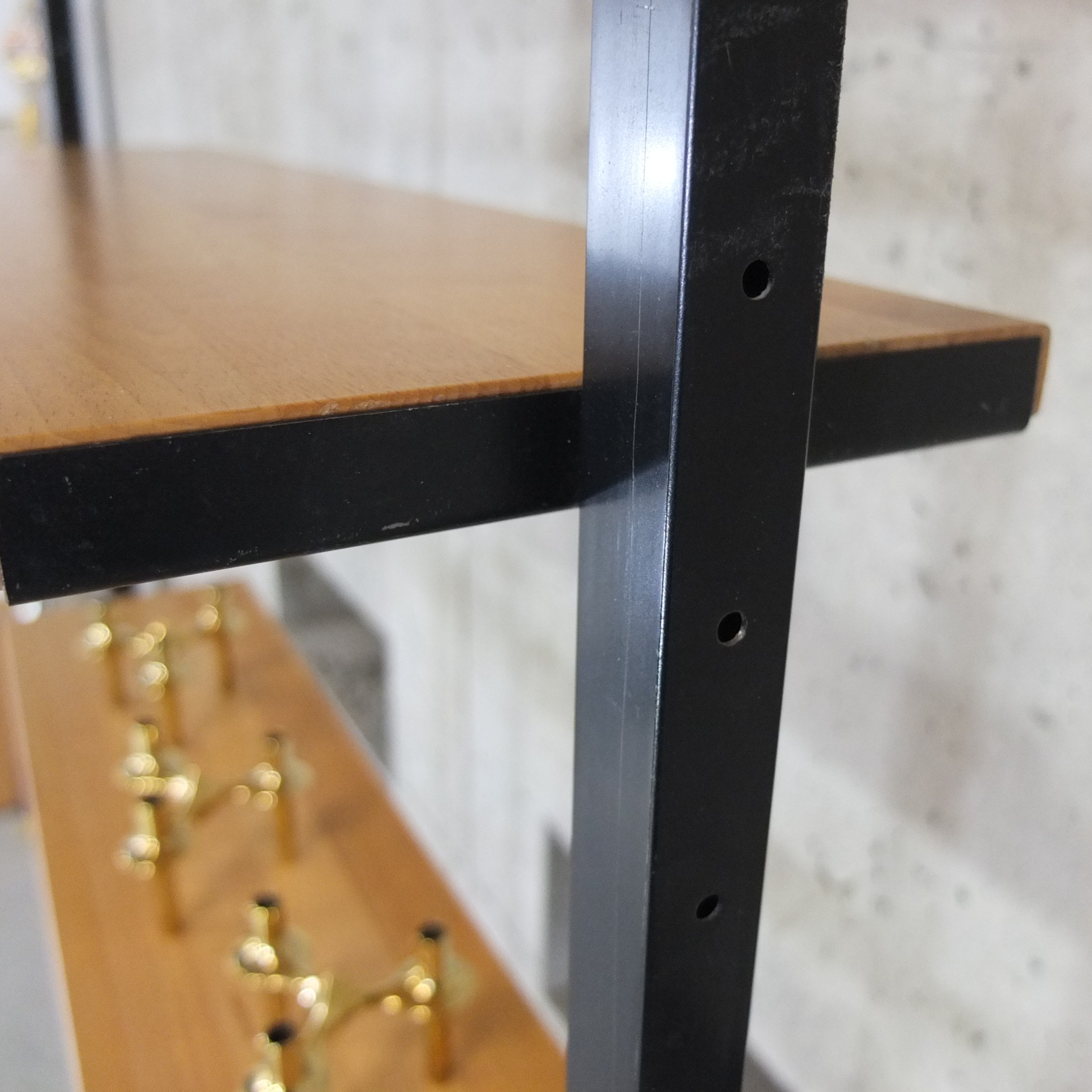 vintage-telescopic-shelf-07 Vintage telescopic shelf