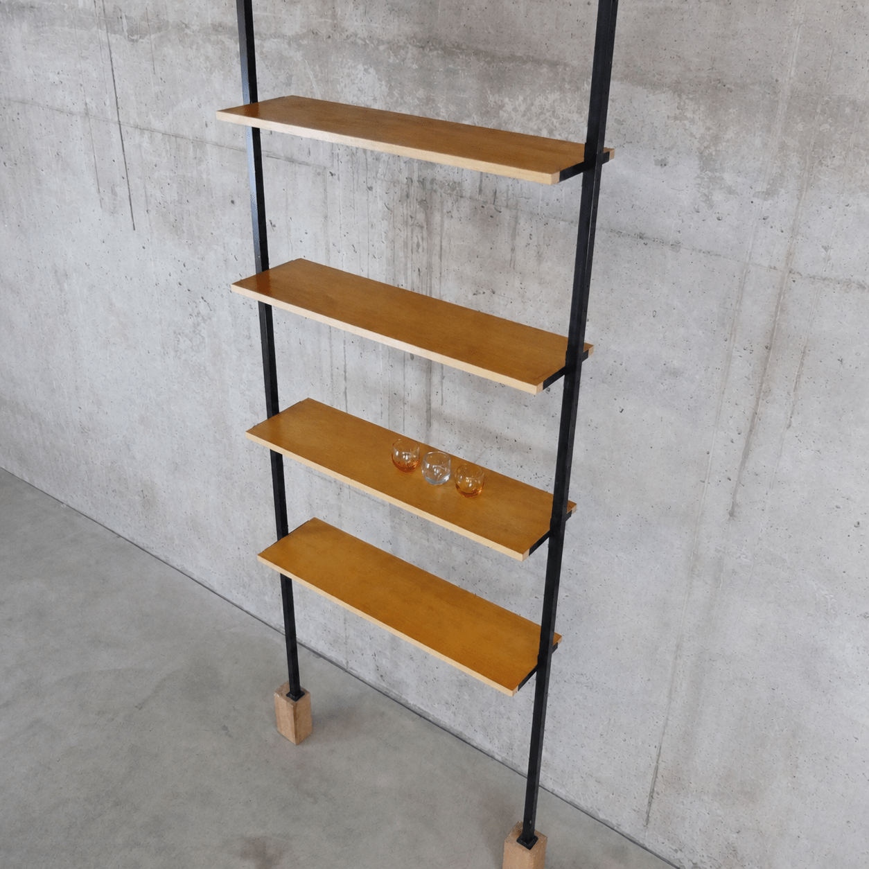 etagere-telescopique-vintage-01 Etagère télescopique vintage