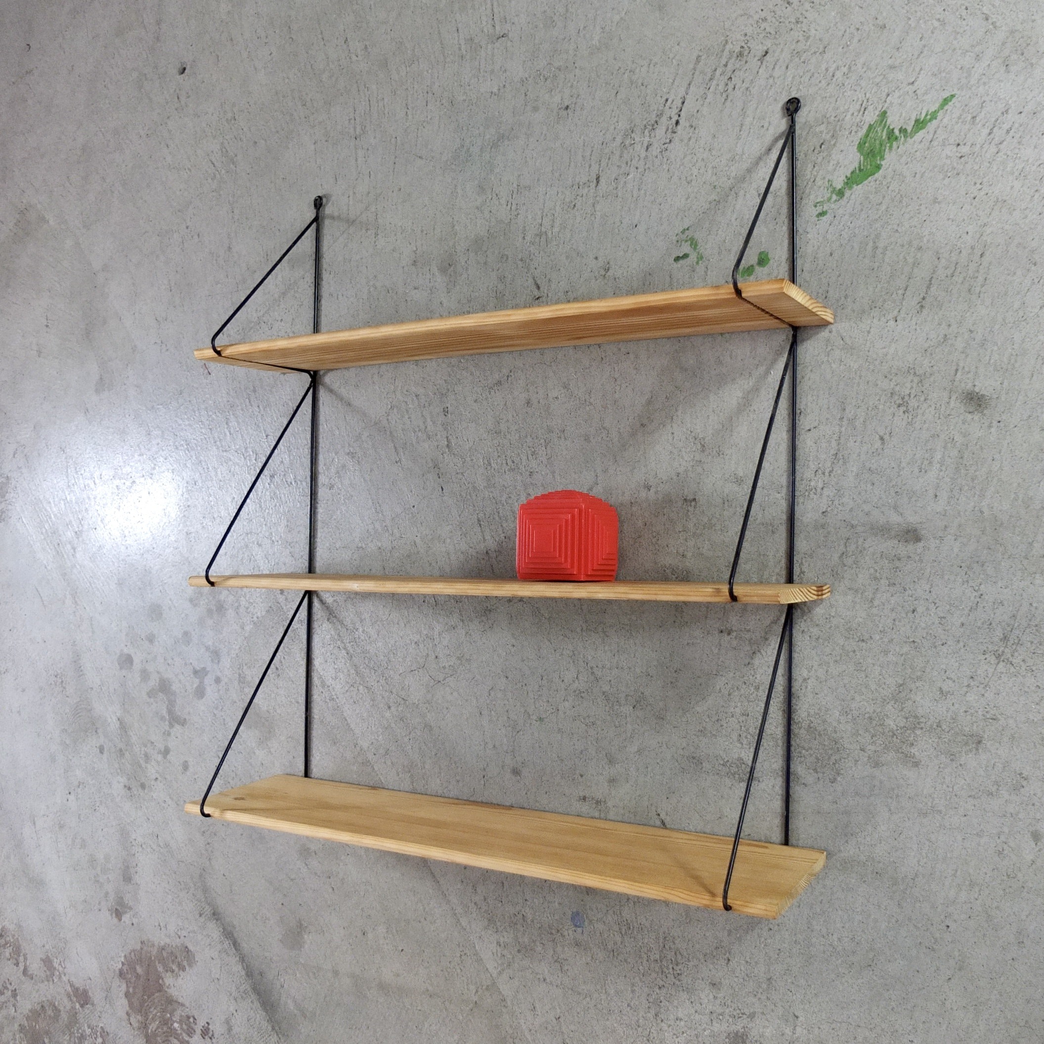 vintage-string-shelf-01 Vintage String shelf