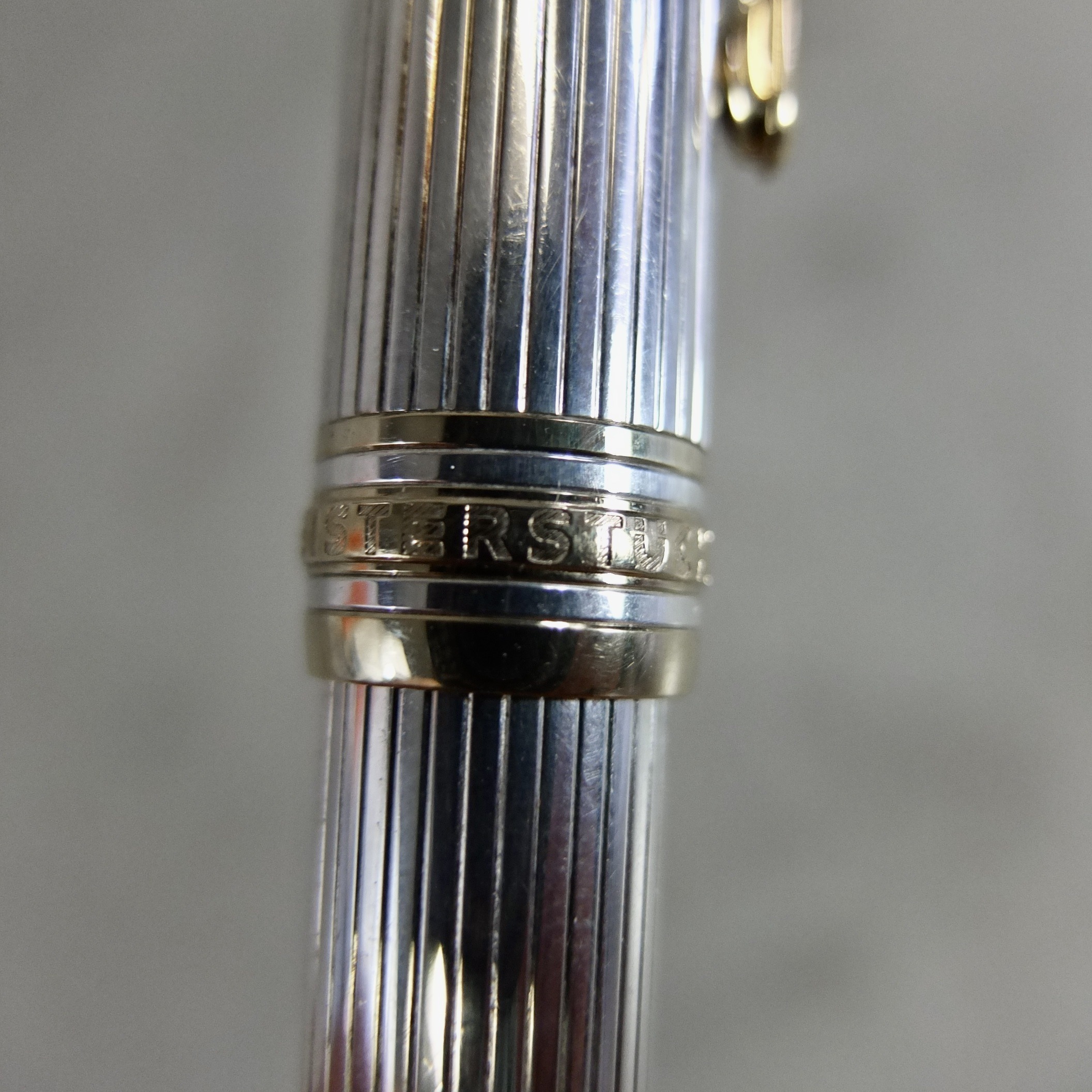 stylo-plume-montblanc-meisterstueck-argent-05 Stylo plume Montblanc Meisterstück argent