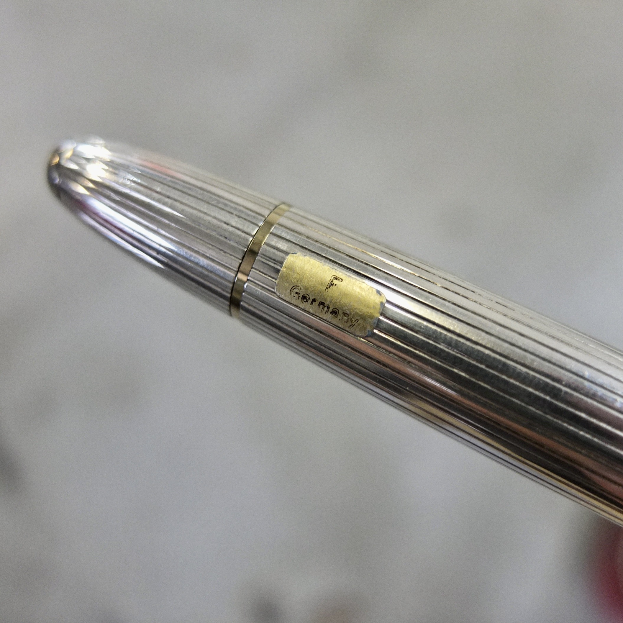 stylo-plume-montblanc-meisterstueck-argent-08 Stylo plume Montblanc Meisterstück argent