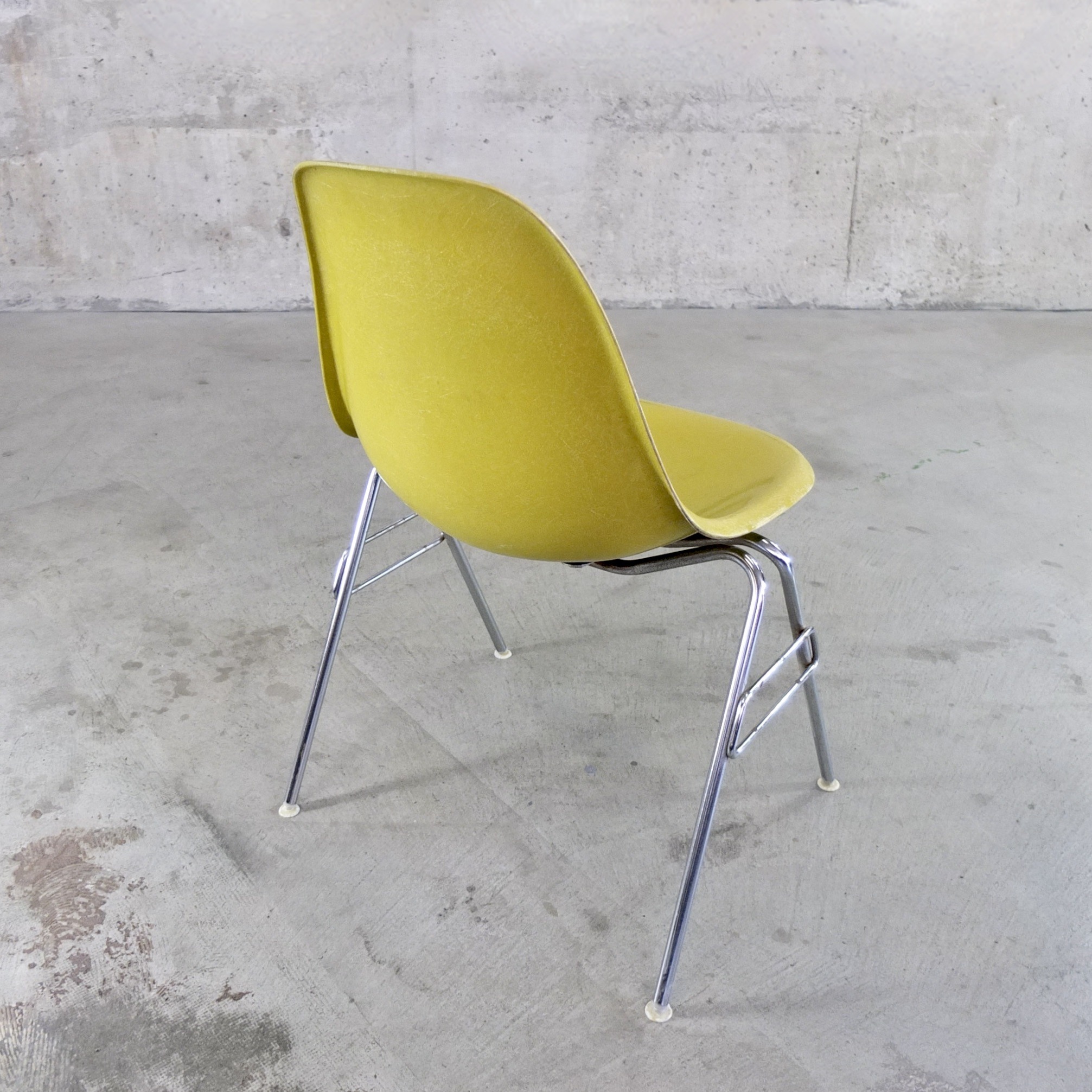 Eames Fiberglass Side Chair 1960er