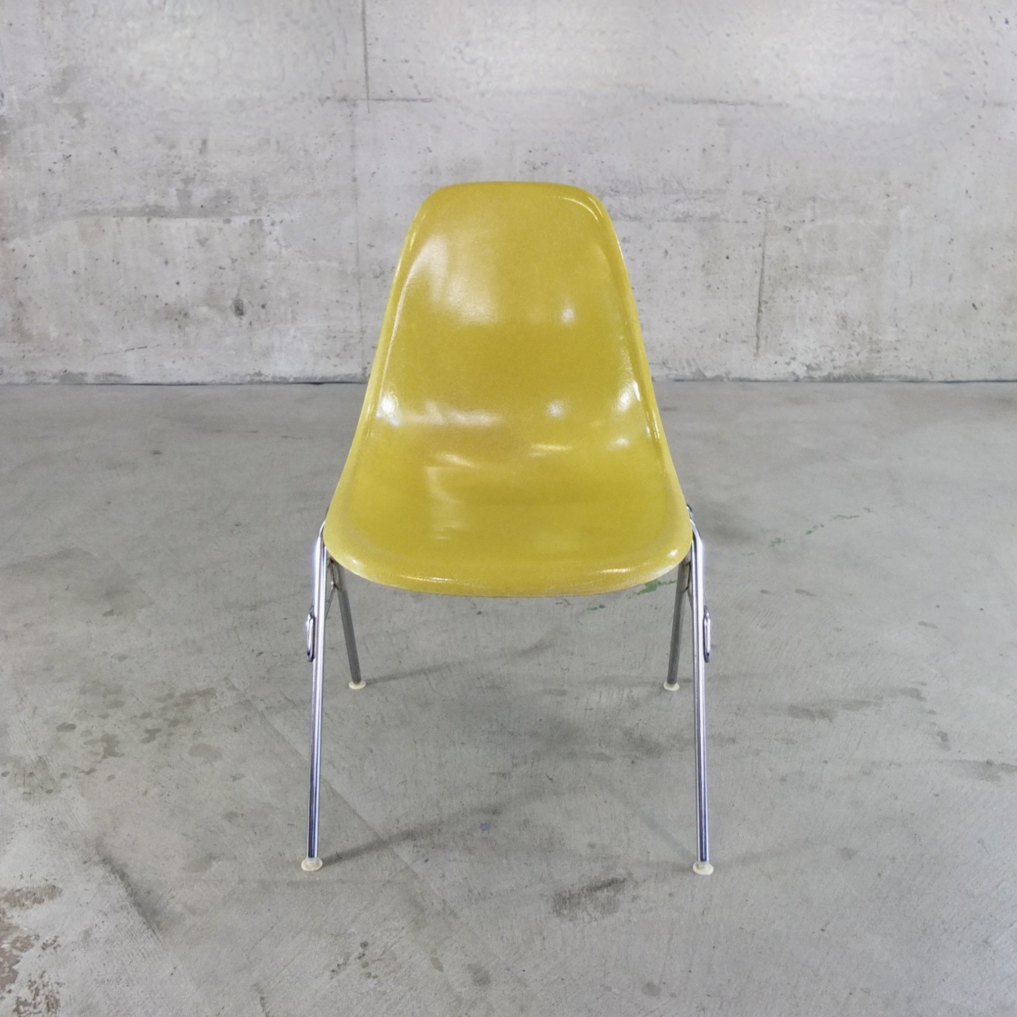 Eames Fiberglass Side Chair 1960er