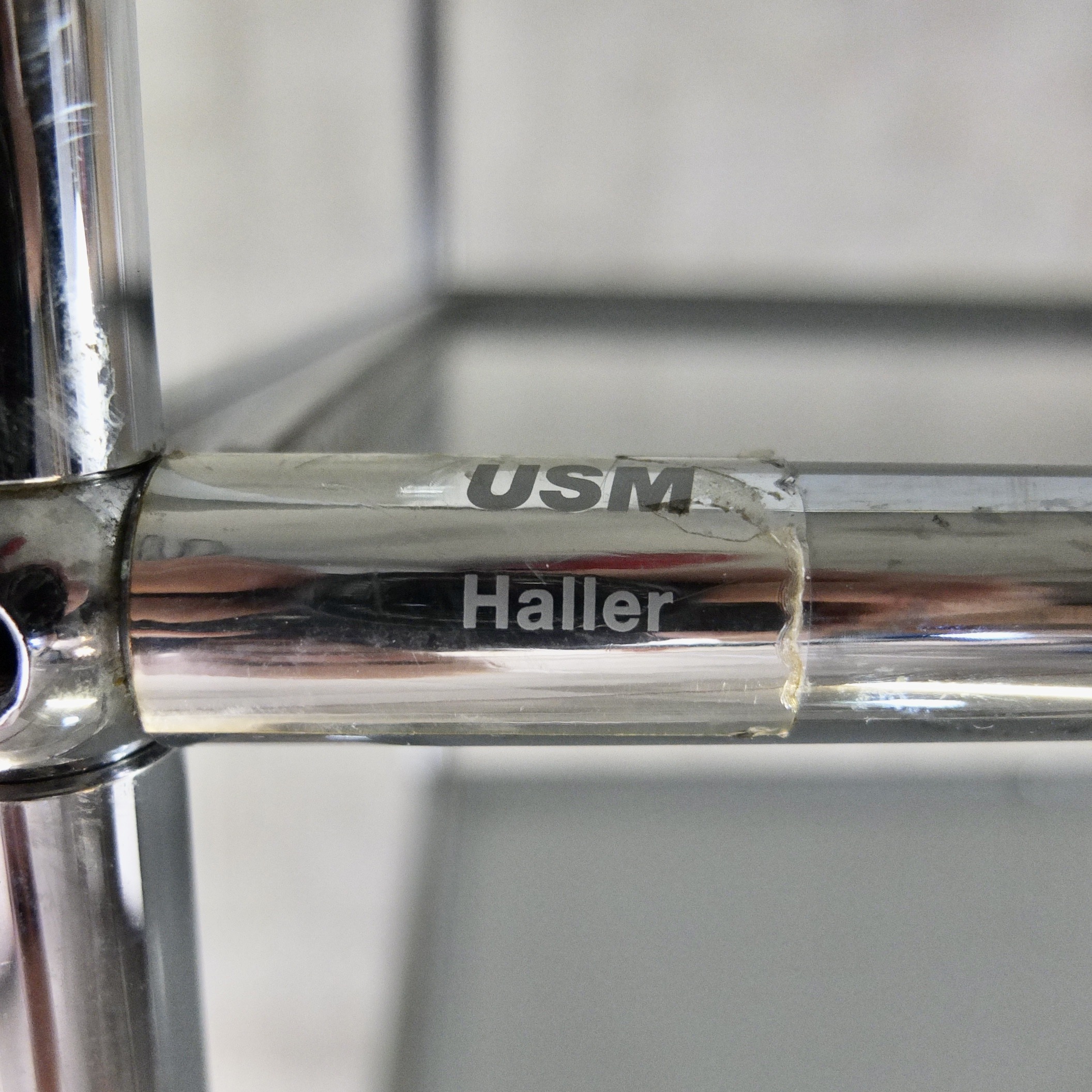 USM Haller Beistellmöbel Lichtgrau