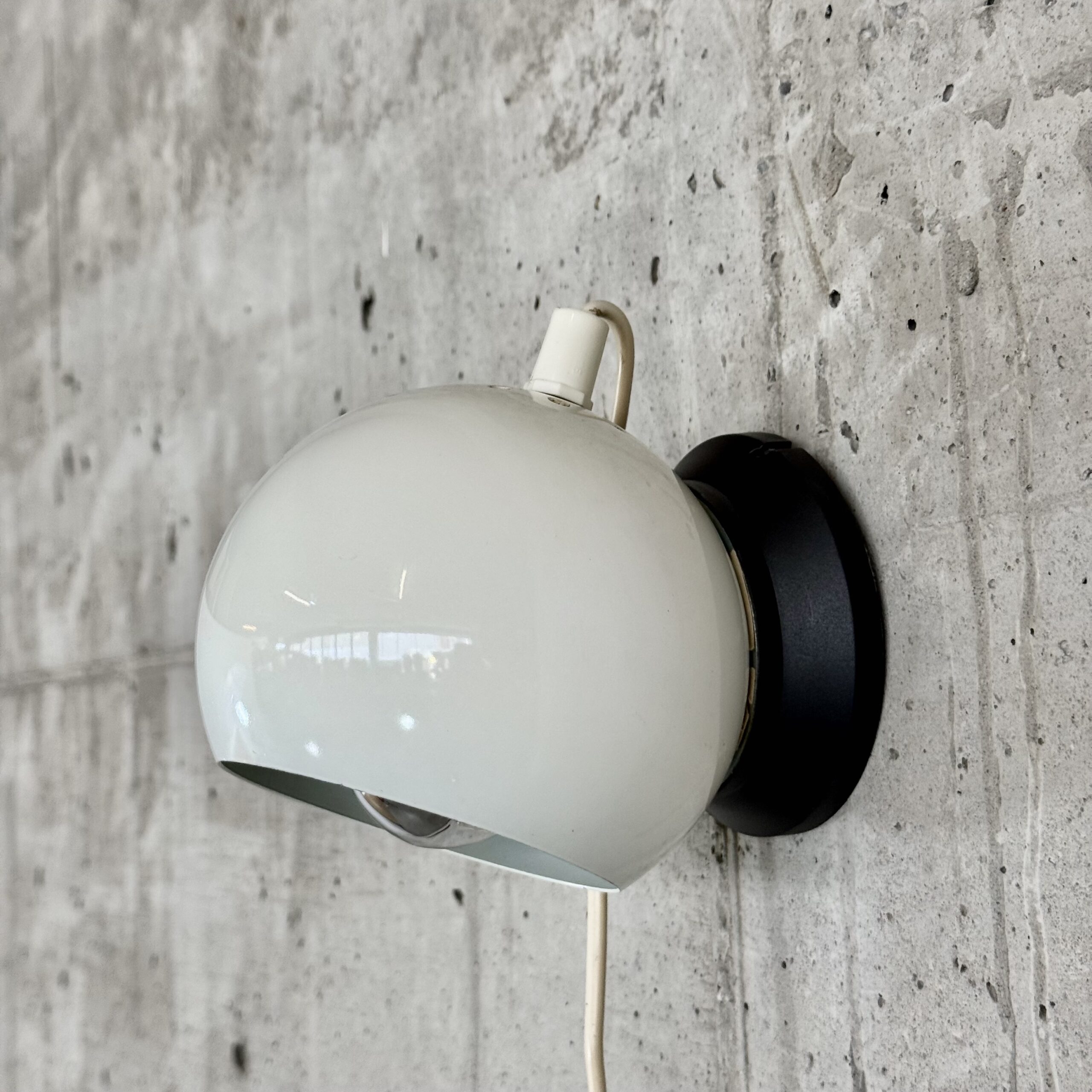 Weisse Space Age Eyeball Tischlampe